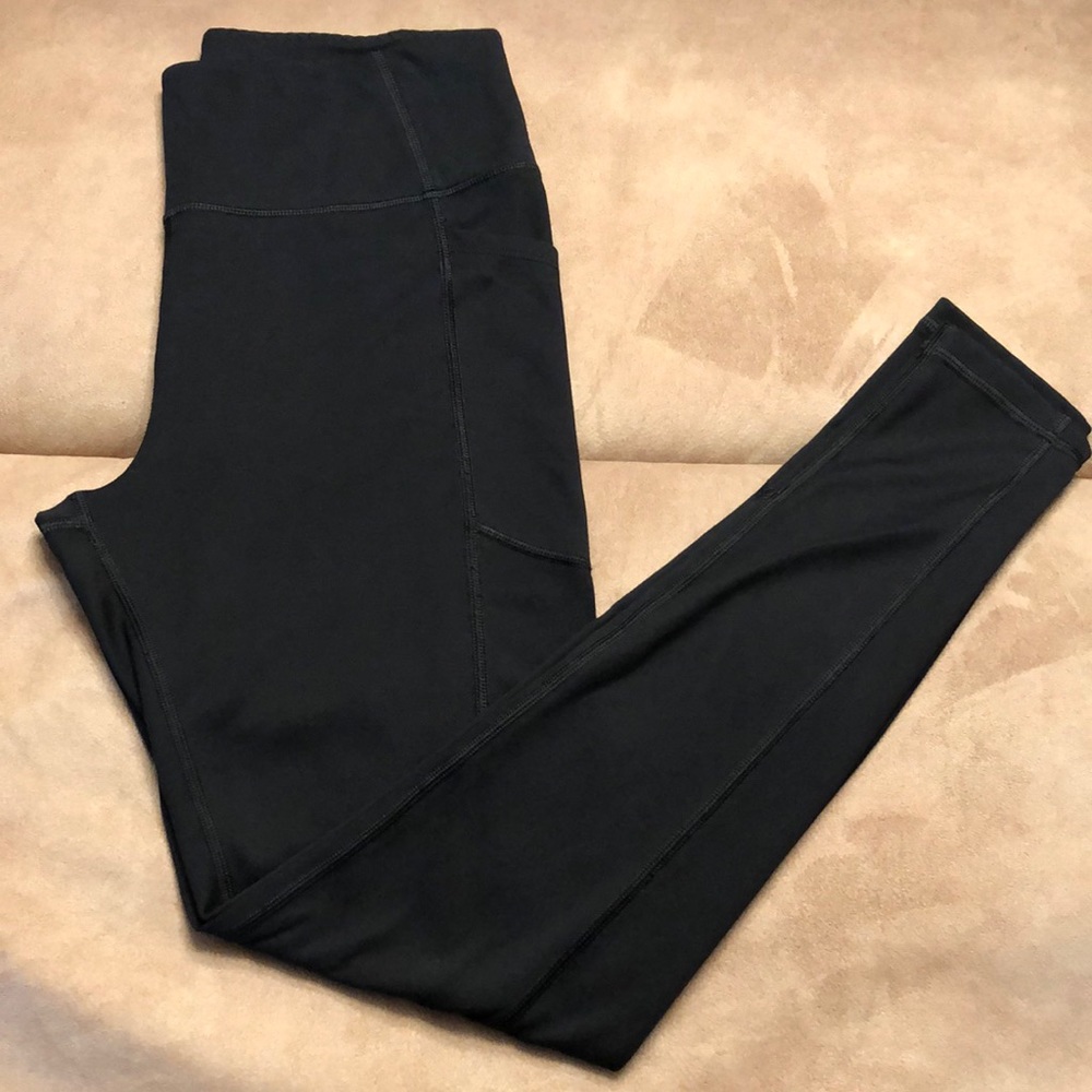 Victoria’s Secret Incredible Essential Leggings